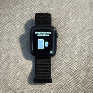 Series 3 44mm (GPS) Apple Smartwatch with Black Band